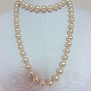 Vintage Chanel pearl strand necklace